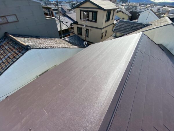 宇治市にて屋根修理＜カラーベストからスーパーガルテクトへカバー工法＞の施工後写真