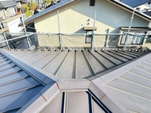 京都市右京区にて屋根修理・リフォーム＜カラーベストからスーパーガルテクトへカバー工法＞