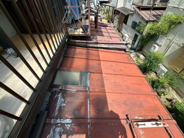 京都市右京区にて屋根修理〈外国の方からのご依頼〉の施工前写真