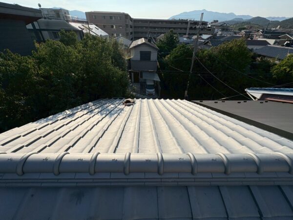 京都市右京区にて雨漏り修理・屋根修理〈瓦屋根の葺き替え工事〉の施工後写真