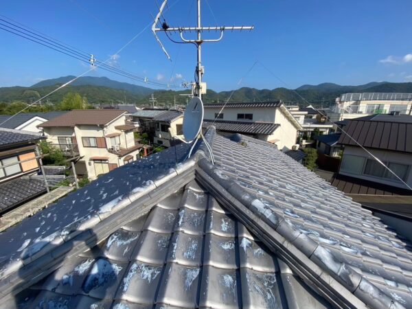 補助金を活用した屋根修理｜京都市右京にて屋根修理・雨漏り修理〈ルーガへ葺き替え工事〉の施工前写真