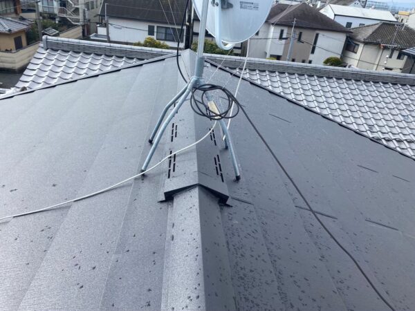初めての屋根修理…｜京都市右京区にて屋根修理〈スーパーガルテクトへカバー工法〉の施工後写真