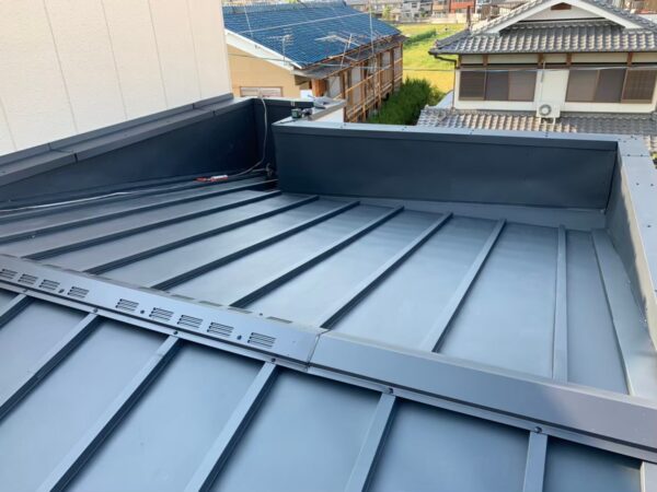 屋根の遮熱性が気になる…｜京都市右京区にて屋根修理の施工後写真